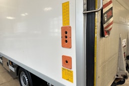 valkoinen Mercedes-Benz Sprinter 2021 kuva 23.