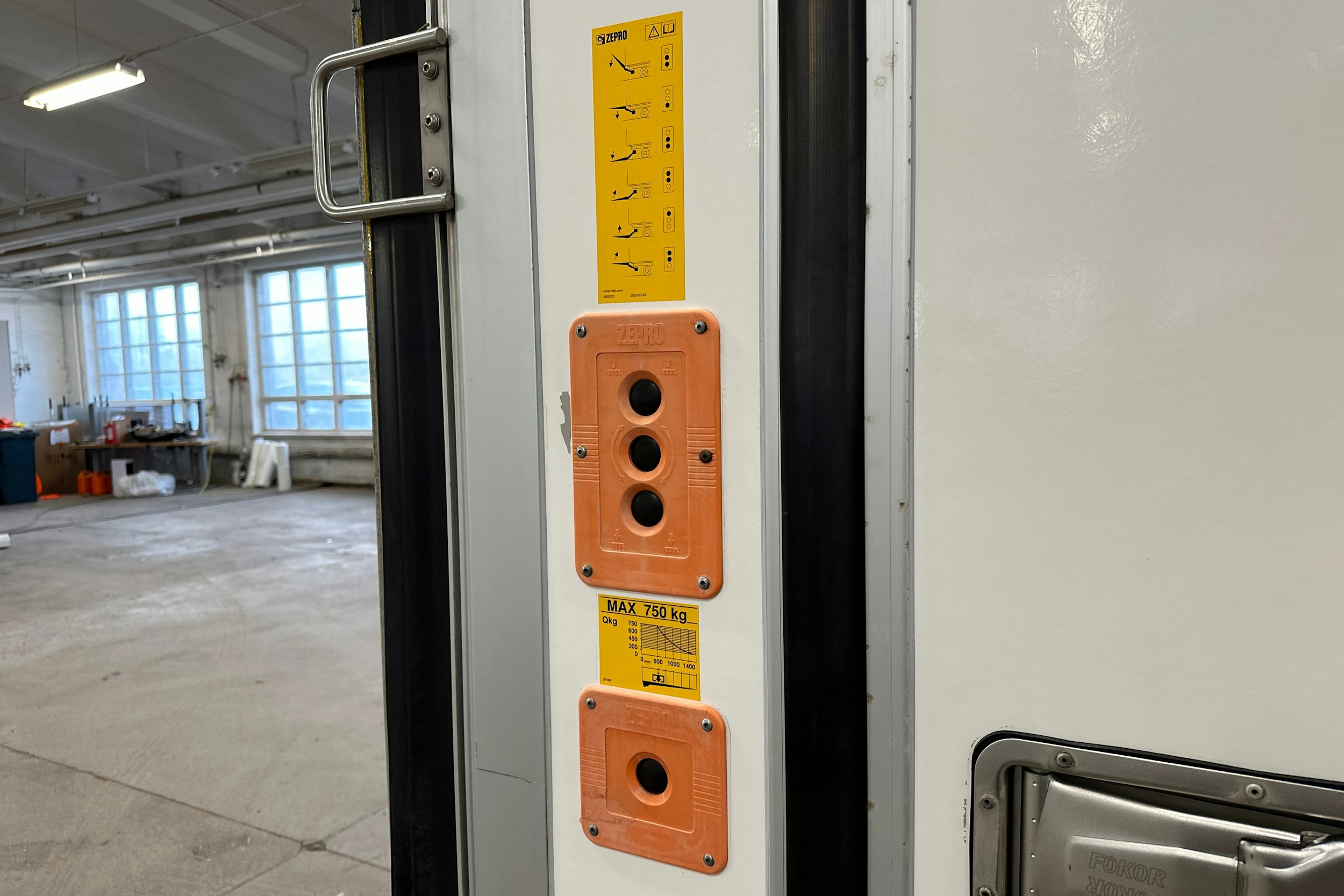 valkoinen Mercedes-Benz Sprinter 2021 kuva 24.