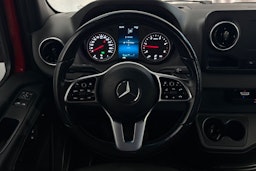 punainen Mercedes-Benz Sprinter 2021 kuva 10.
