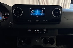 punainen Mercedes-Benz Sprinter 2021 kuva 11.