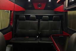 punainen Mercedes-Benz Sprinter 2021 kuva 17.