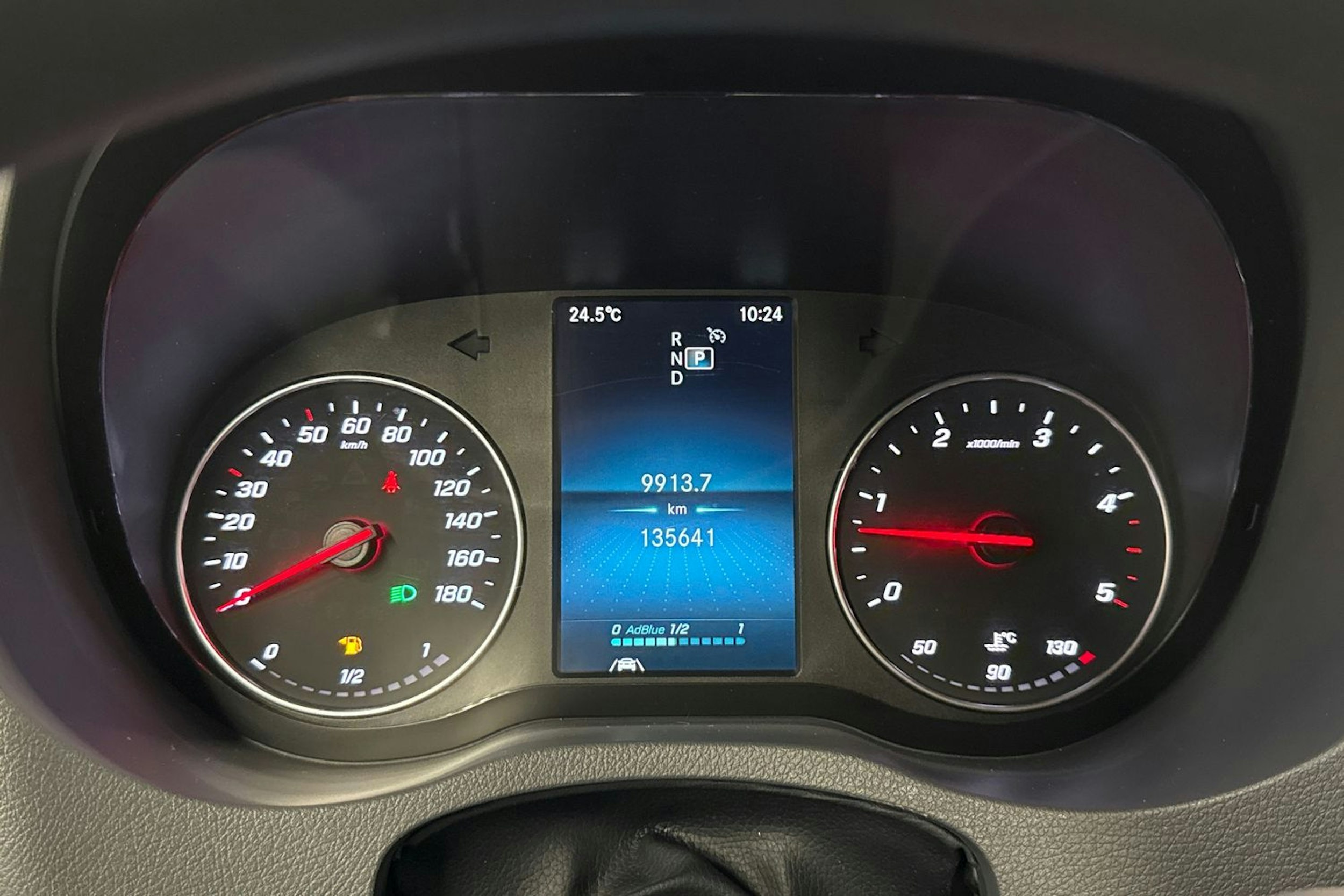 hopea Mercedes-Benz Sprinter 2021 kuva 54.