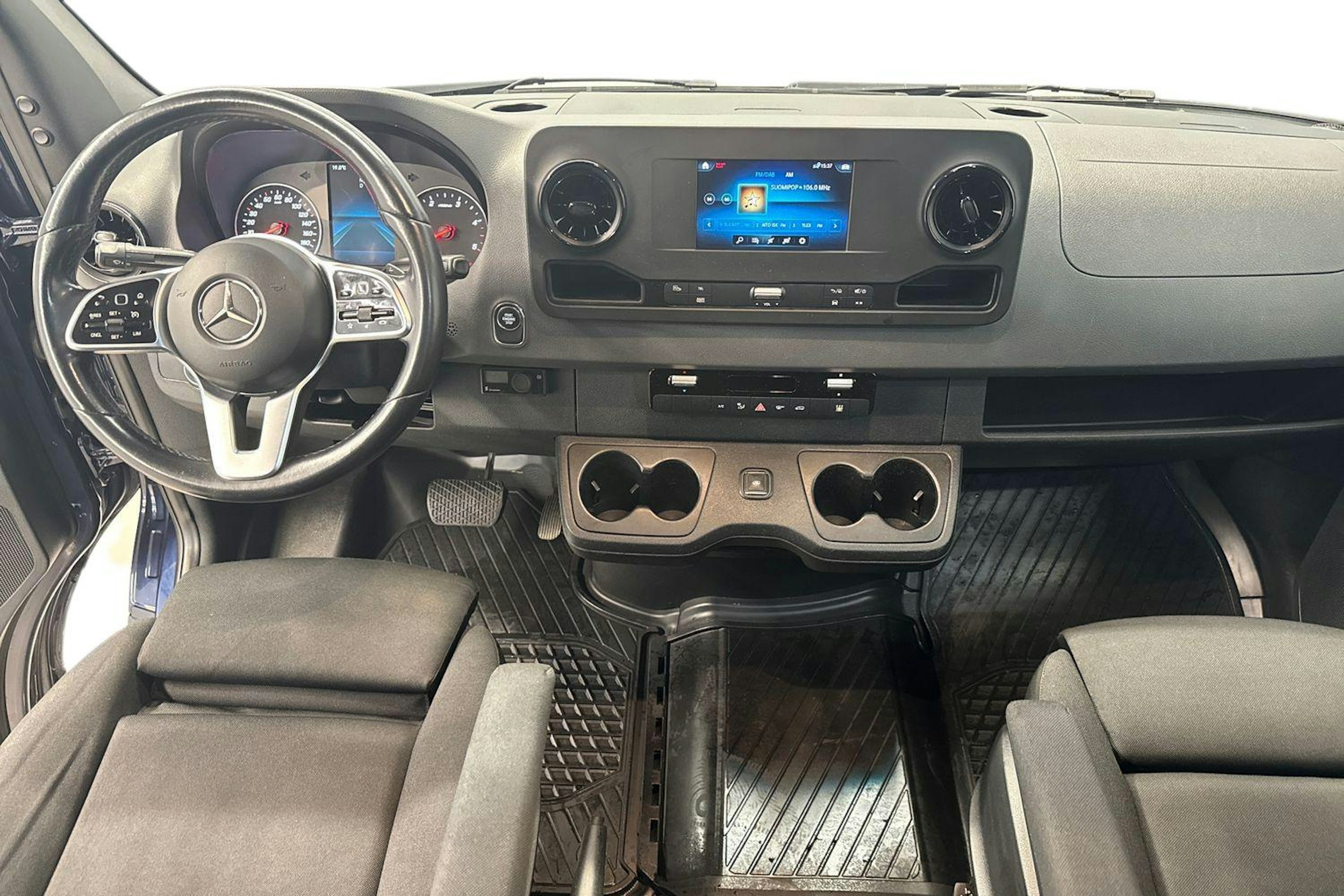 sininen Mercedes-Benz Sprinter 2021 kuva 9.