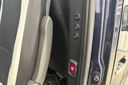 sininen Mercedes-Benz Sprinter 2021 kuva 19.