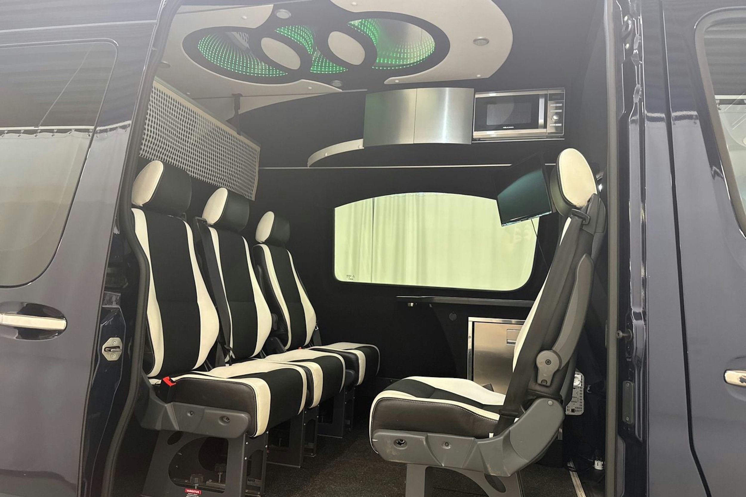 sininen Mercedes-Benz Sprinter 2021 kuva 20.