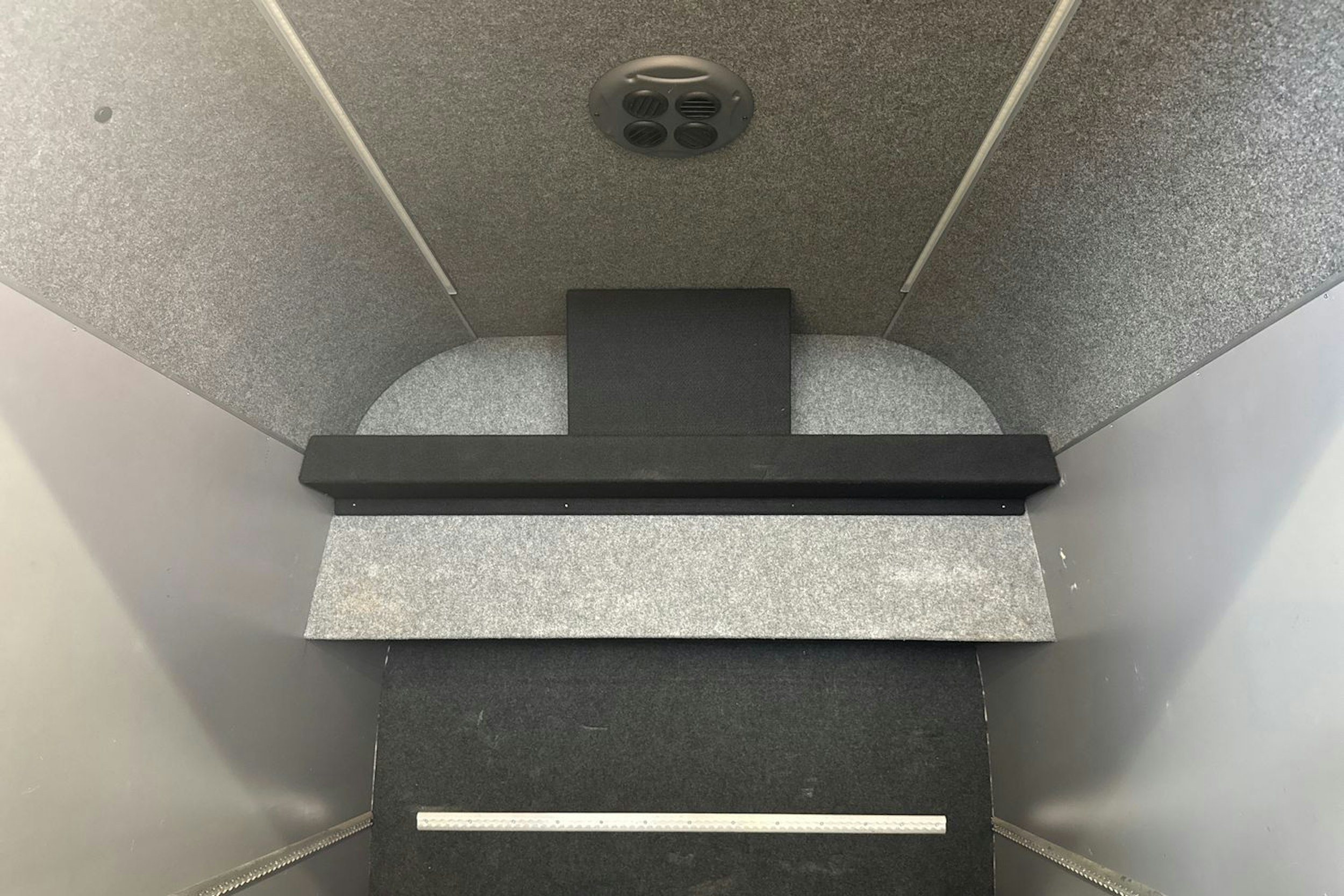 sininen Mercedes-Benz Sprinter 2021 kuva 24.