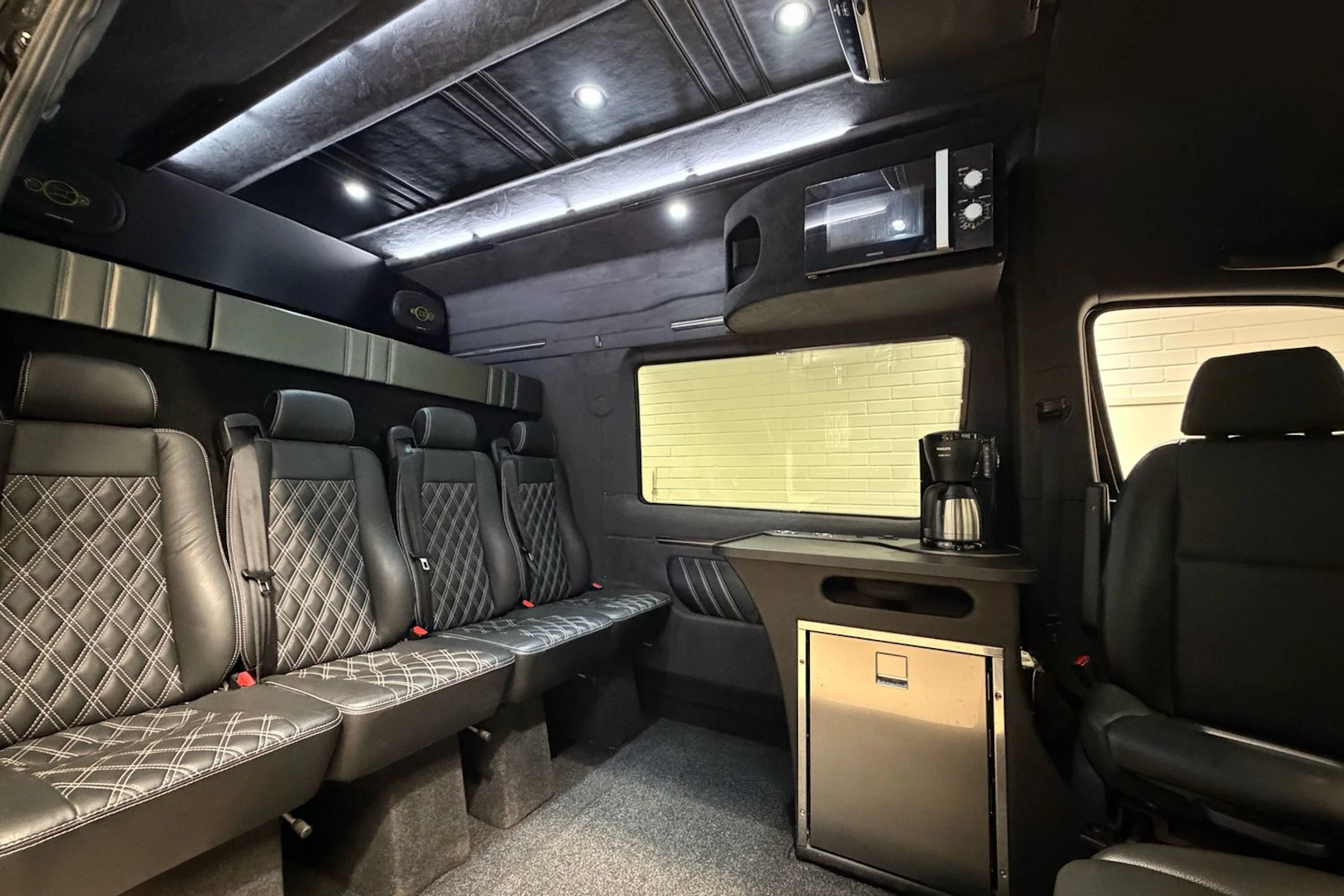 Musta Mercedes-Benz SPRINTER 2021 kuva 22.