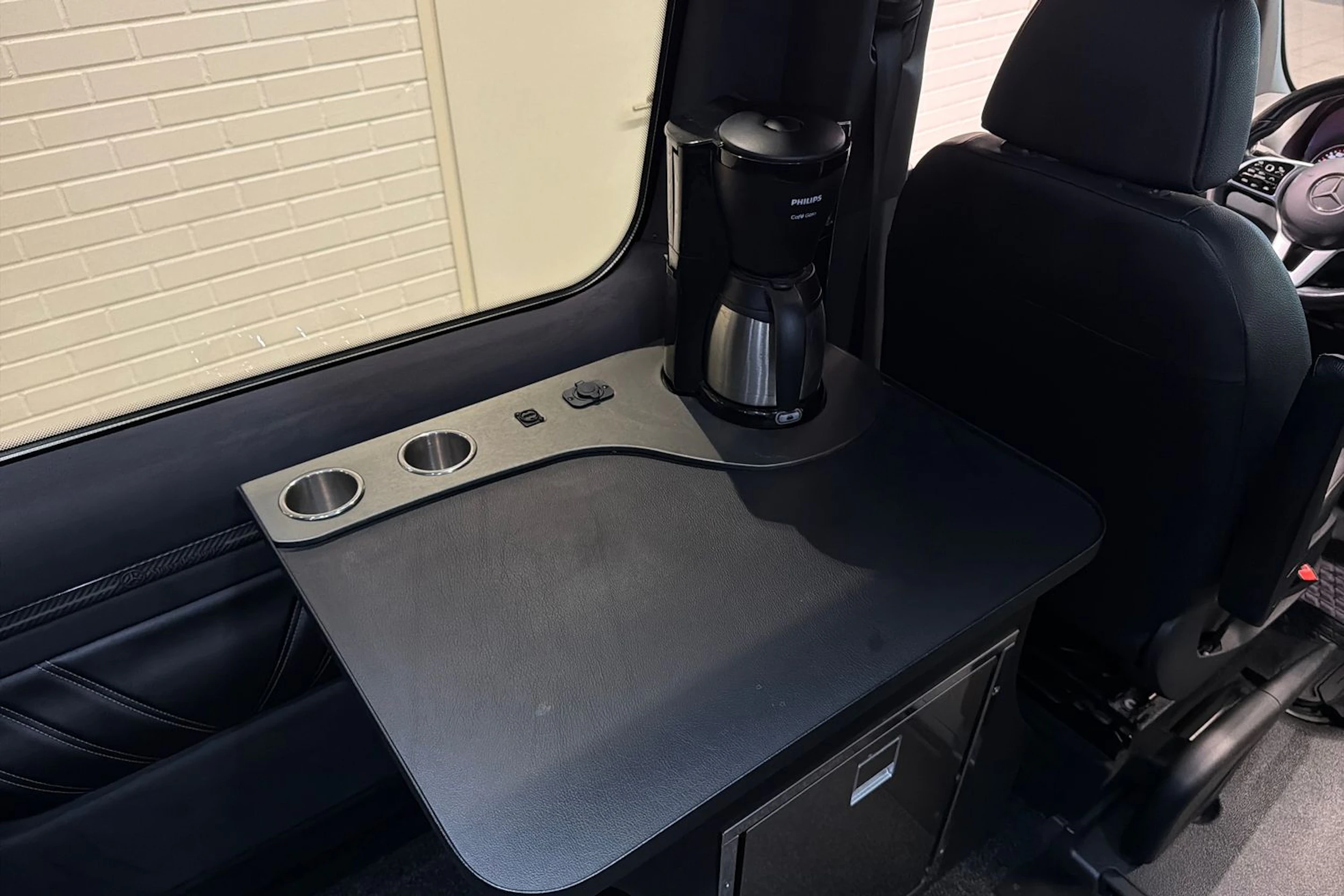 Musta Mercedes-Benz SPRINTER 2021 kuva 26.