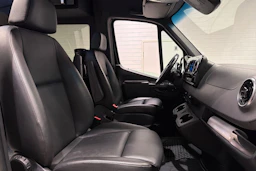 Musta Mercedes-Benz SPRINTER 2021 kuva 31.