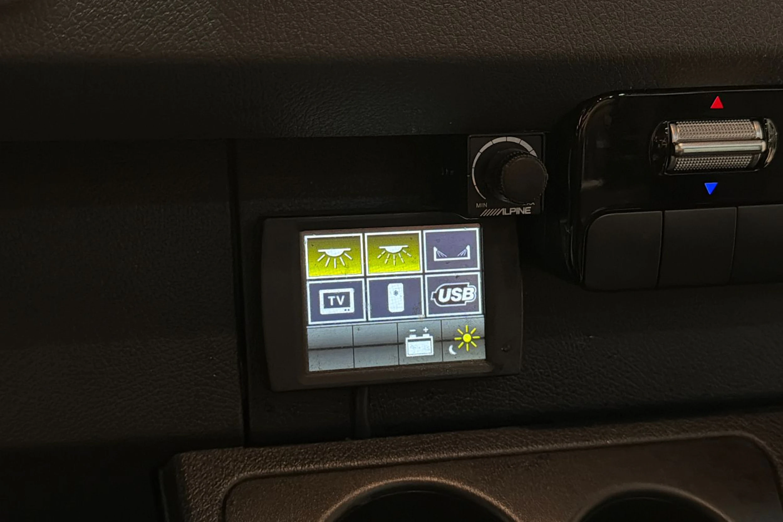 Musta Mercedes-Benz SPRINTER 2021 kuva 34.