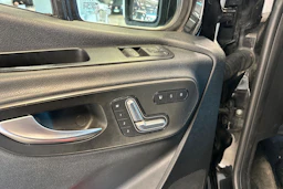 musta Mercedes-Benz Sprinter 2021 kuva 4.