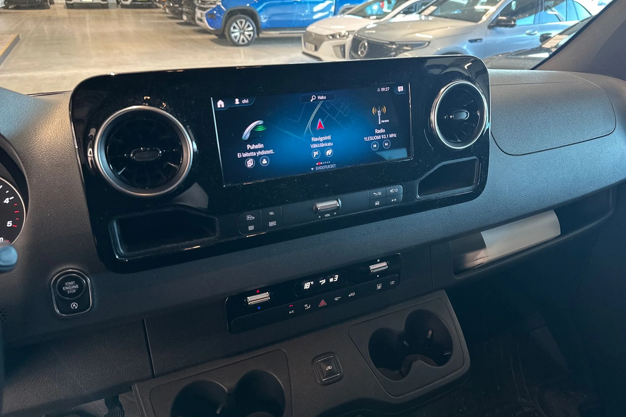 musta Mercedes-Benz Sprinter 2021 kuva 5.