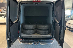 musta Mercedes-Benz Sprinter 2021 kuva 8.
