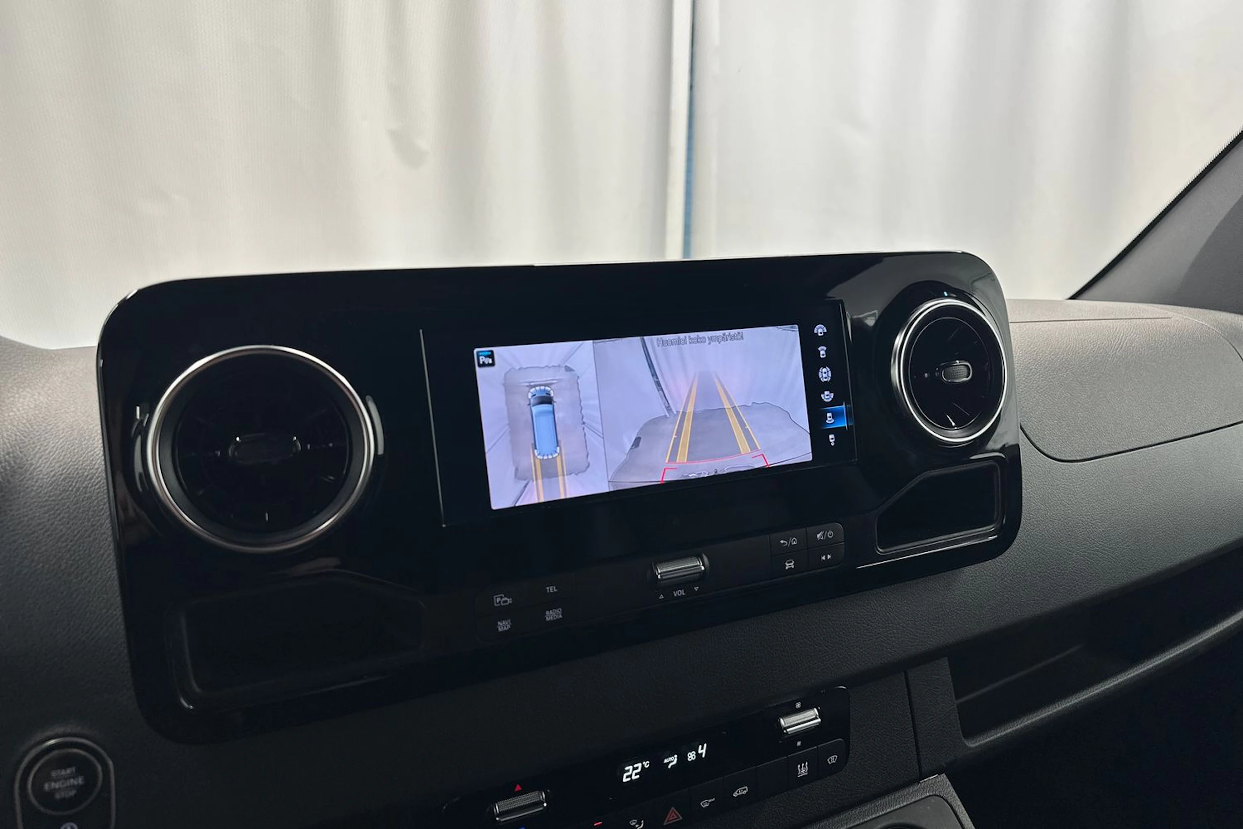 musta Mercedes-Benz Sprinter 2021 kuva 22.