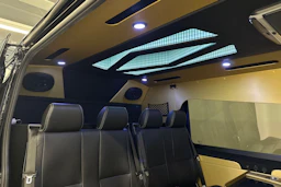 musta Mercedes-Benz Sprinter 2021 kuva 30.