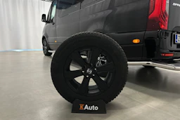 musta Mercedes-Benz Sprinter 2021 kuva 37.