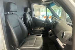 valkoinen Mercedes-Benz Sprinter 2021 kuva 15.