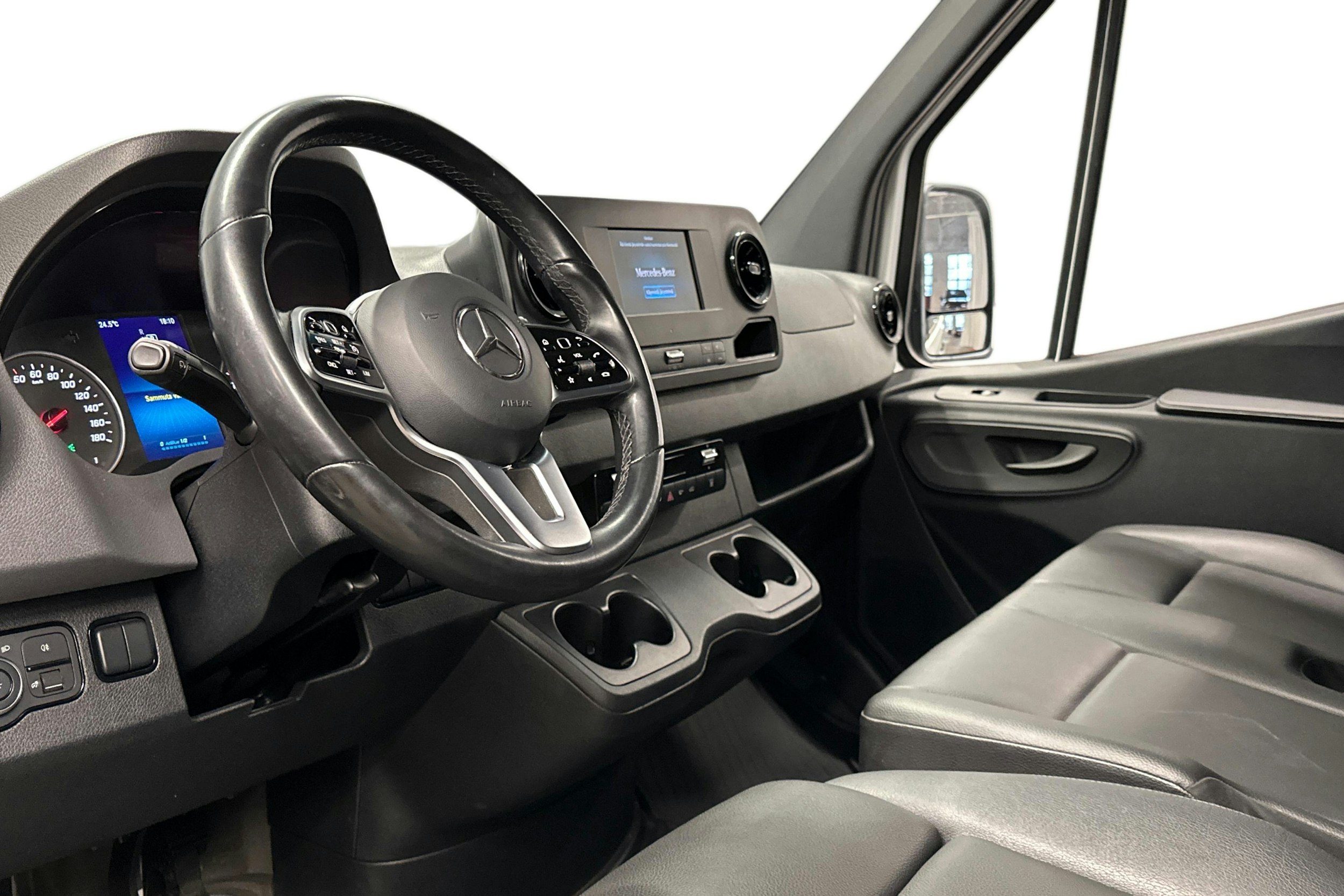 valkoinen Mercedes-Benz Sprinter 2022 kuva 7.