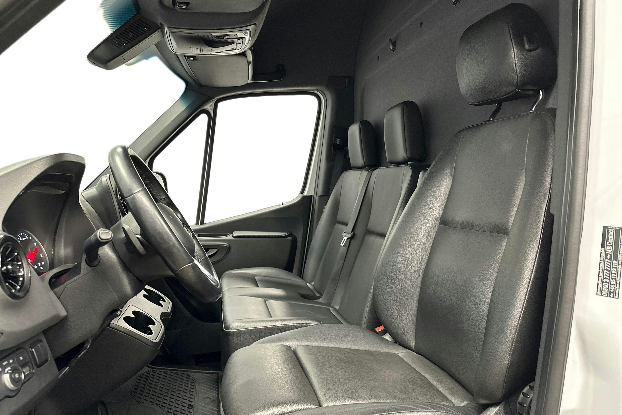 valkoinen Mercedes-Benz Sprinter 2022 kuva 8.