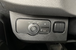 valkoinen Mercedes-Benz Sprinter 2022 kuva 14.