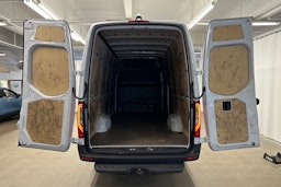 valkoinen Mercedes-Benz Sprinter 2022 kuva 20.