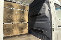 valkoinen Mercedes-Benz Sprinter 2022 kuva 23.