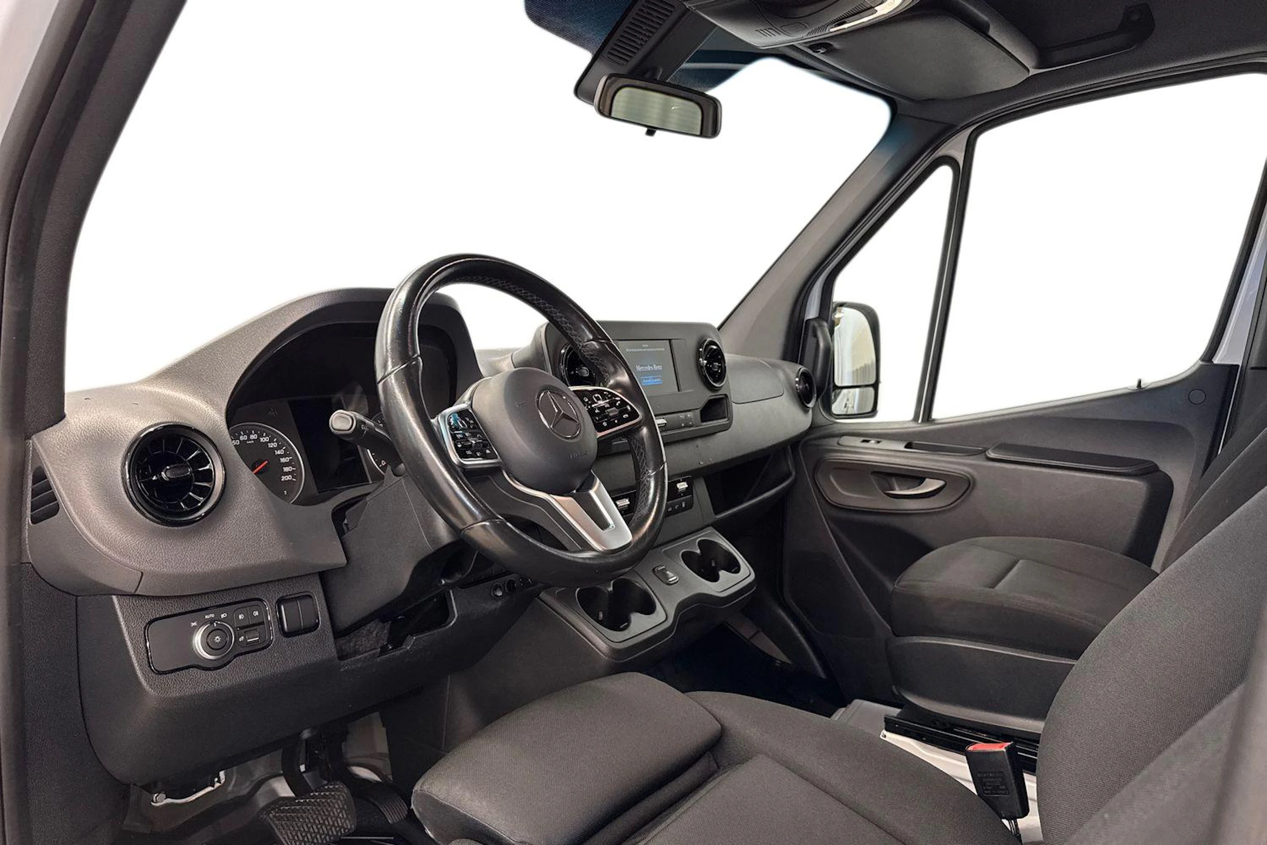 valkoinen Mercedes-Benz Sprinter 2022 kuva 8.