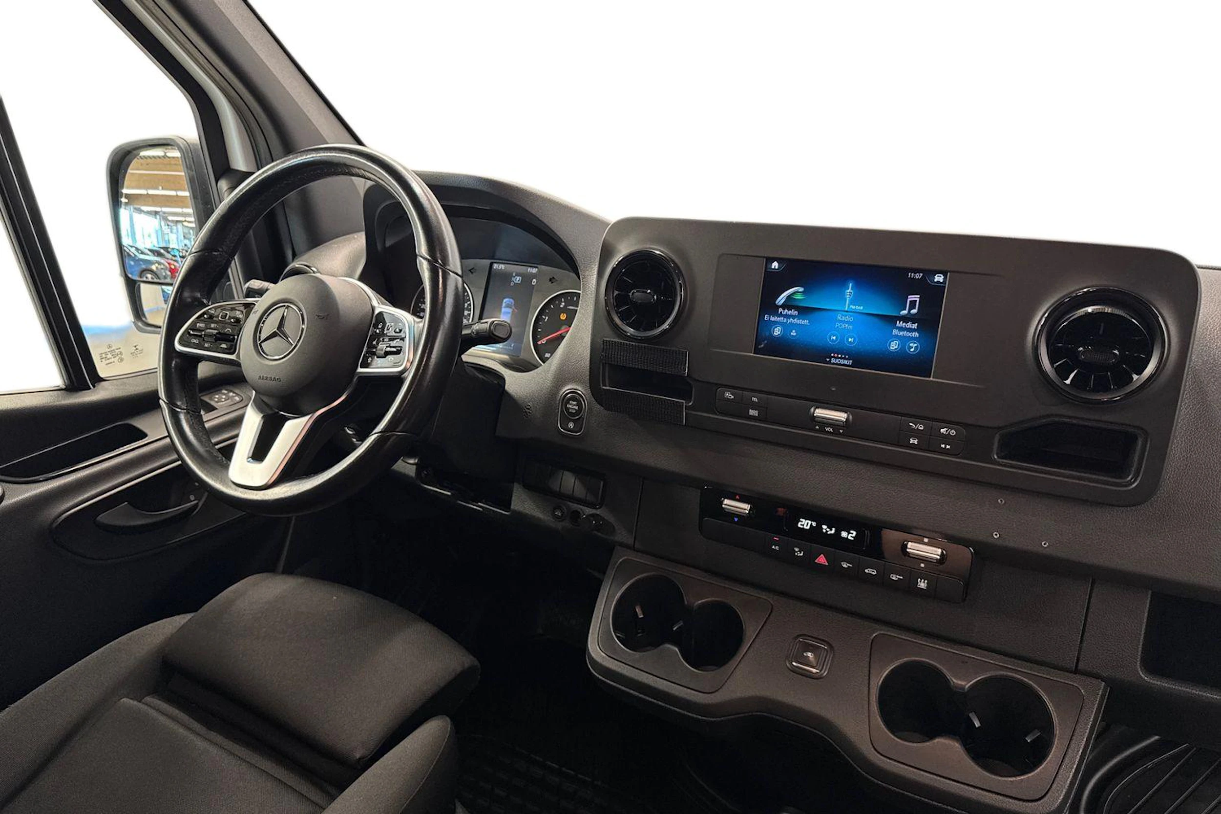valkoinen Mercedes-Benz Sprinter 2022 kuva 11.