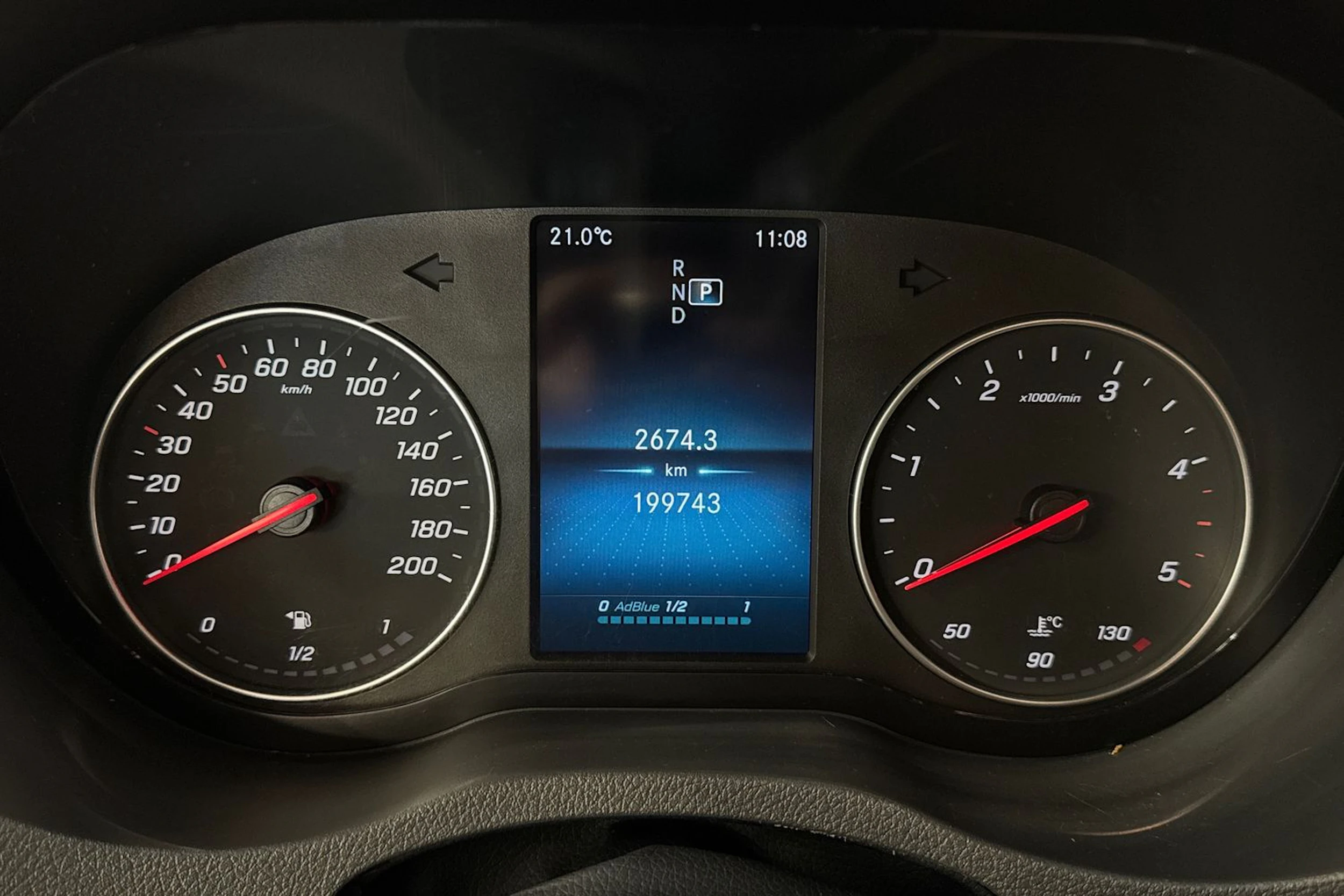 valkoinen Mercedes-Benz Sprinter 2022 kuva 17.