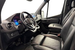musta Mercedes-Benz Sprinter 2022 kuva 6.