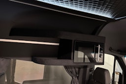 musta Mercedes-Benz Sprinter 2022 kuva 16.