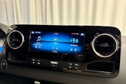 musta Mercedes-Benz Sprinter 2022 kuva 22.