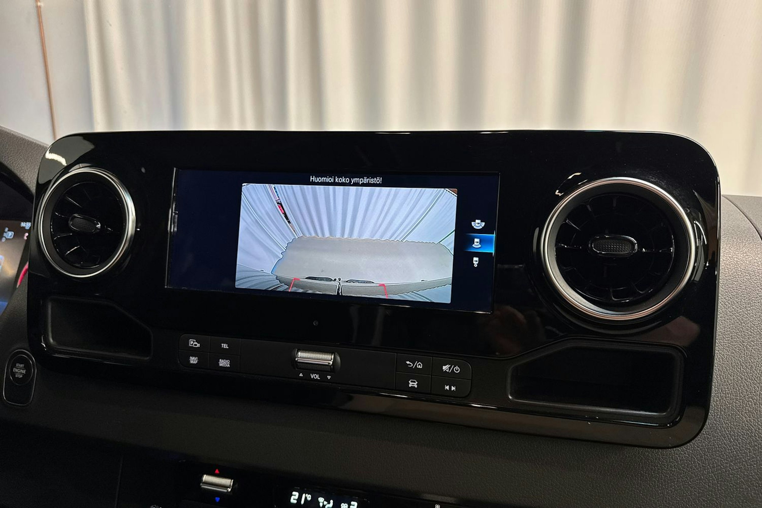 musta Mercedes-Benz Sprinter 2022 kuva 23.