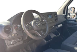 valkoinen Mercedes-Benz Sprinter 2022 kuva 3.
