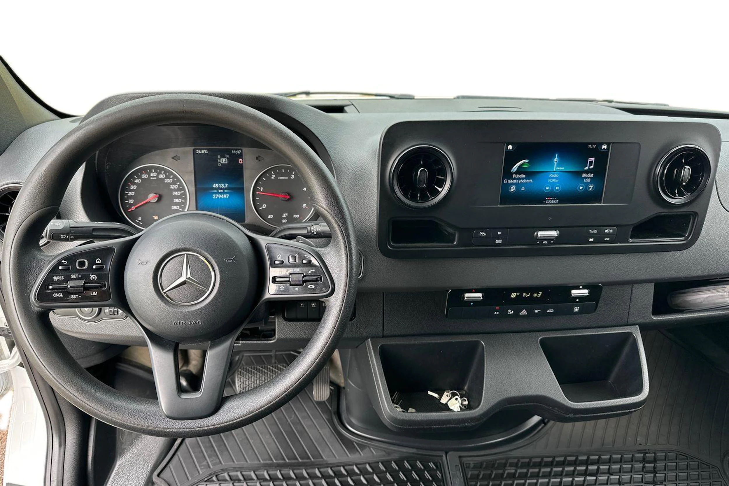 valkoinen Mercedes-Benz Sprinter 2022 kuva 7.
