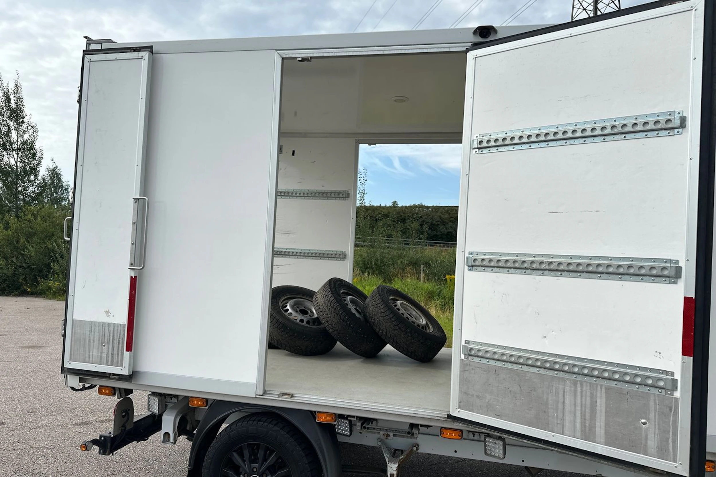 valkoinen Mercedes-Benz Sprinter 2022 kuva 11.