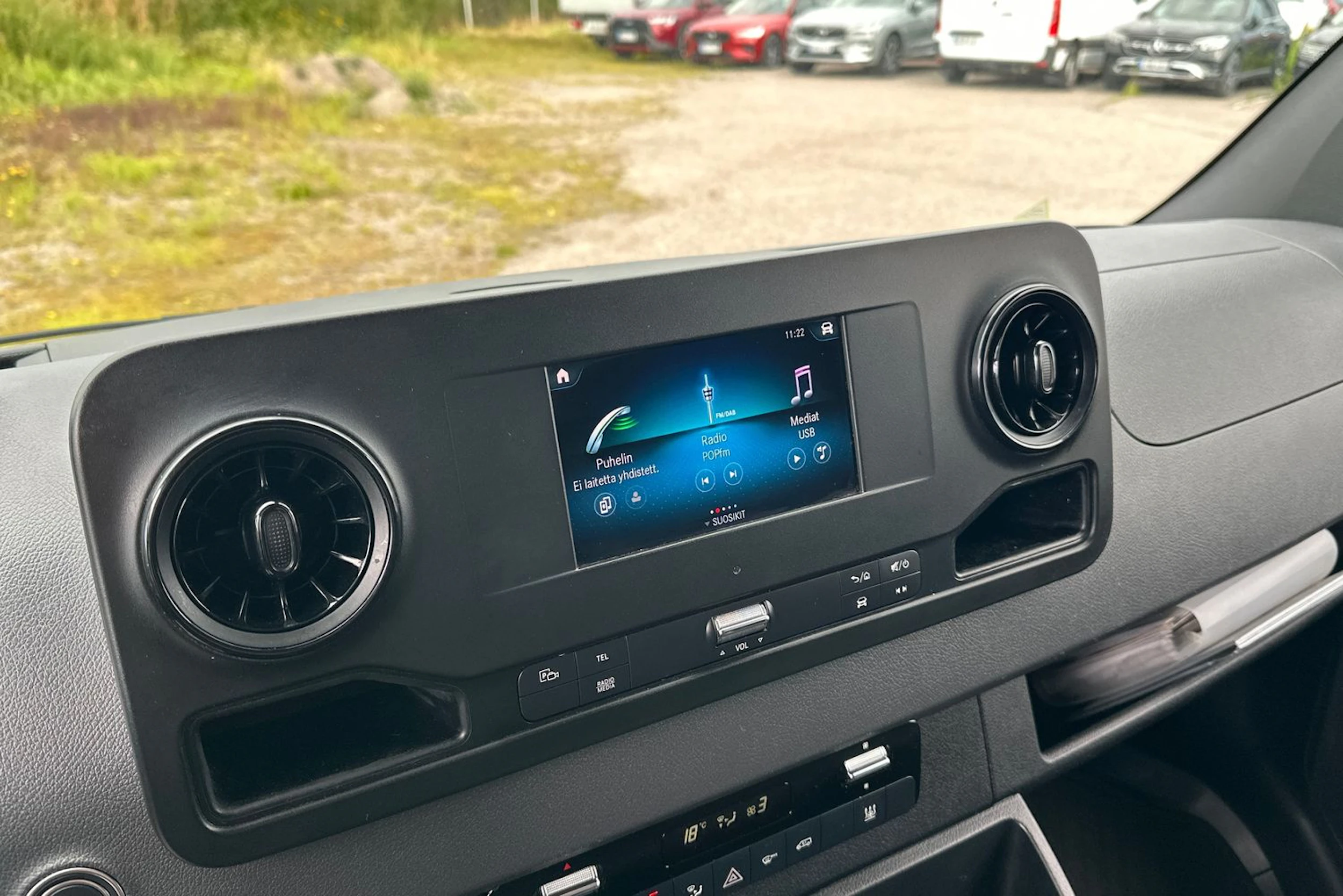 valkoinen Mercedes-Benz Sprinter 2022 kuva 18.