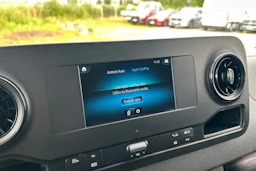 valkoinen Mercedes-Benz Sprinter 2022 kuva 19.