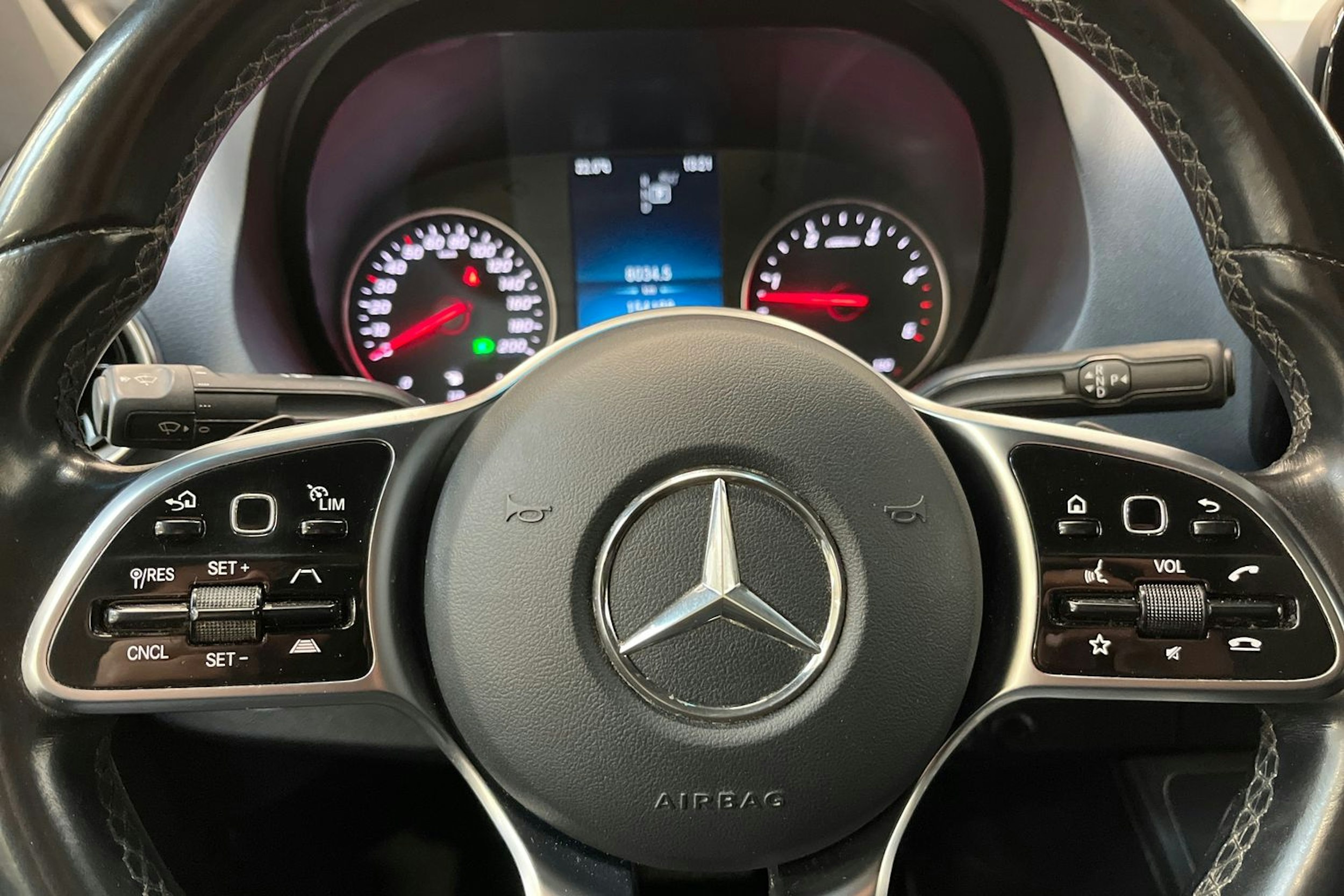 musta Mercedes-Benz Sprinter 2022 kuva 16.