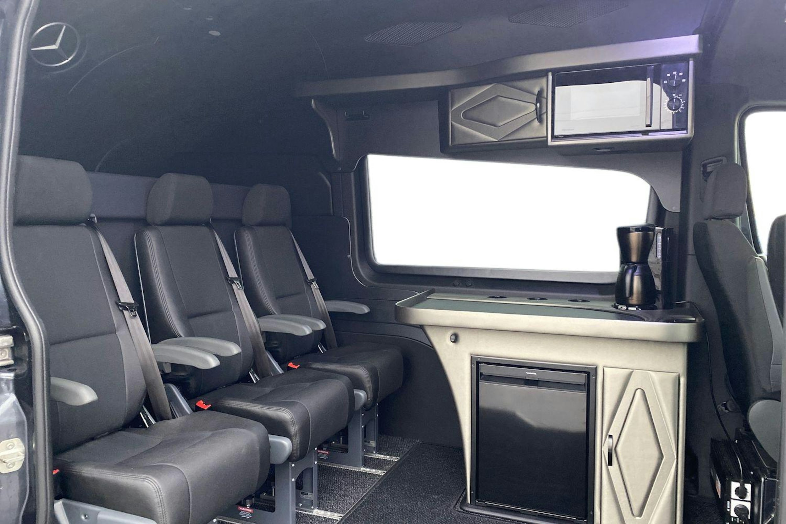 harmaa Mercedes-Benz Sprinter 2022 kuva 3.