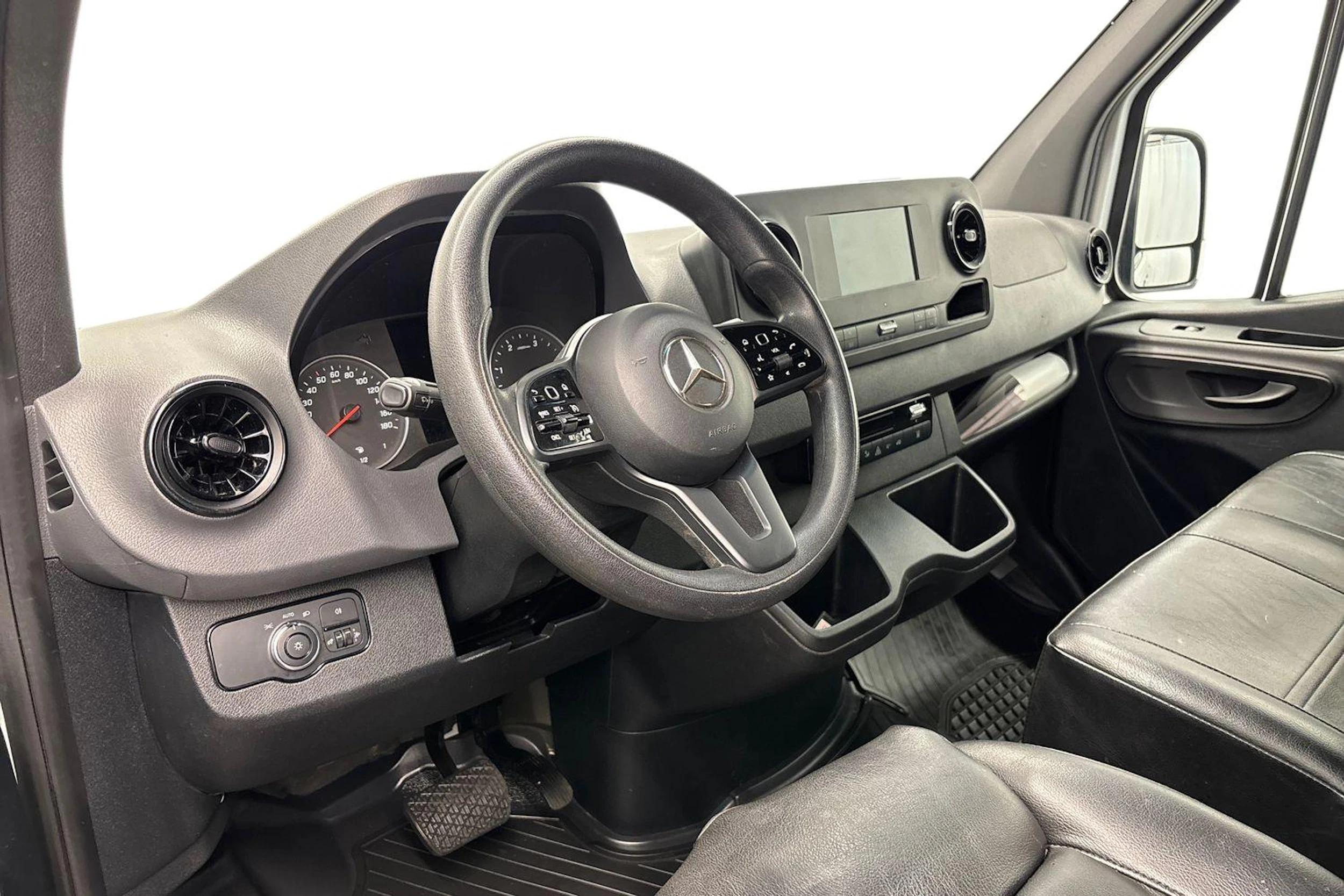 valkoinen Mercedes-Benz Sprinter 2022 kuva 9.