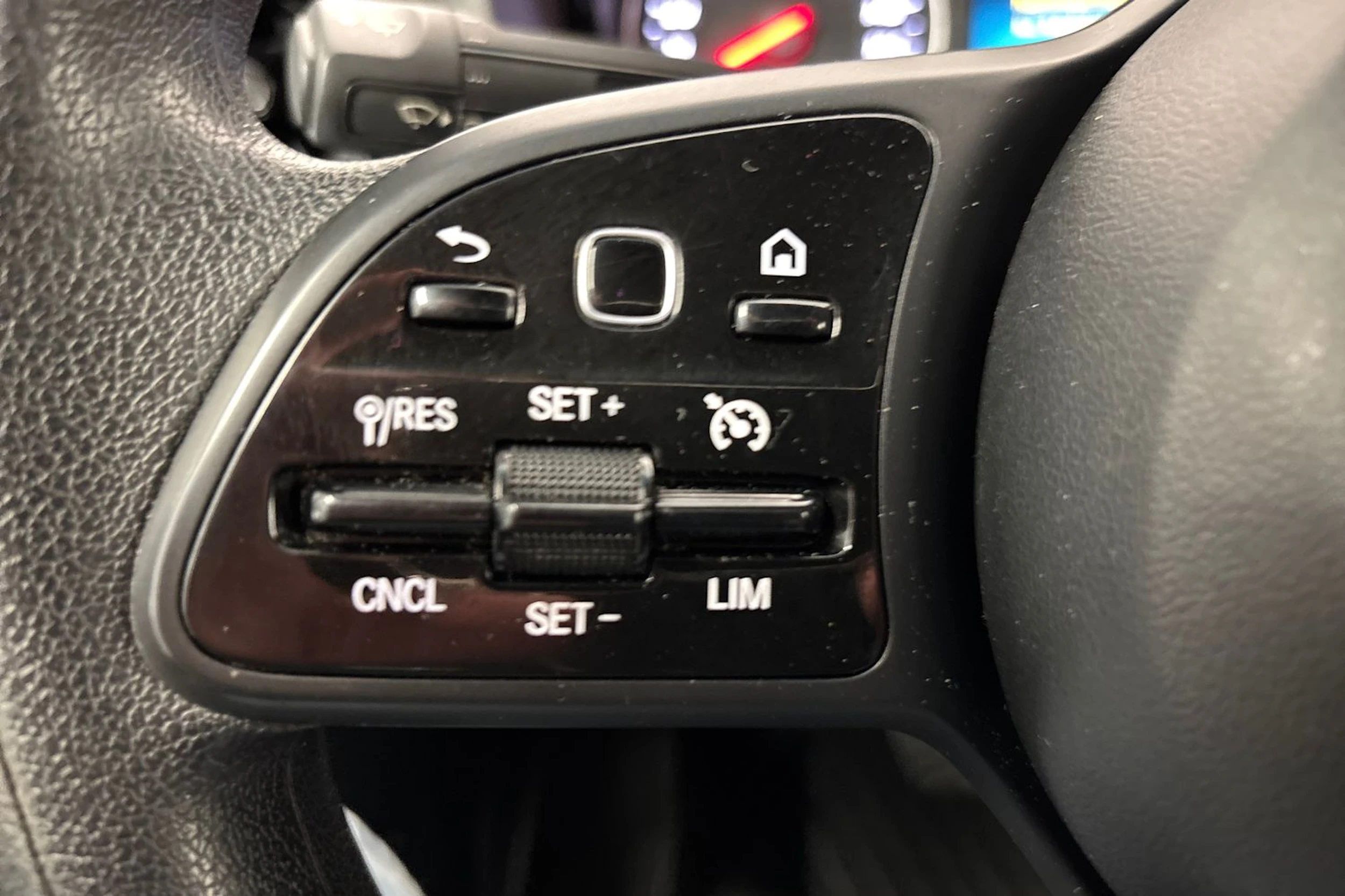 valkoinen Mercedes-Benz Sprinter 2022 kuva 23.