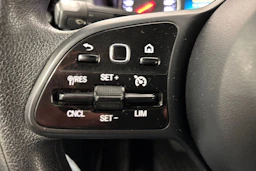 valkoinen Mercedes-Benz Sprinter 2022 kuva 23.
