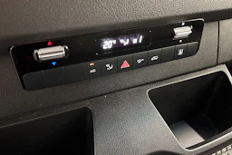 valkoinen Mercedes-Benz Sprinter 2022 kuva 27.