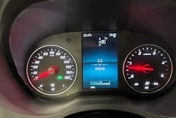 valkoinen Mercedes-Benz Sprinter 2022 kuva 32.