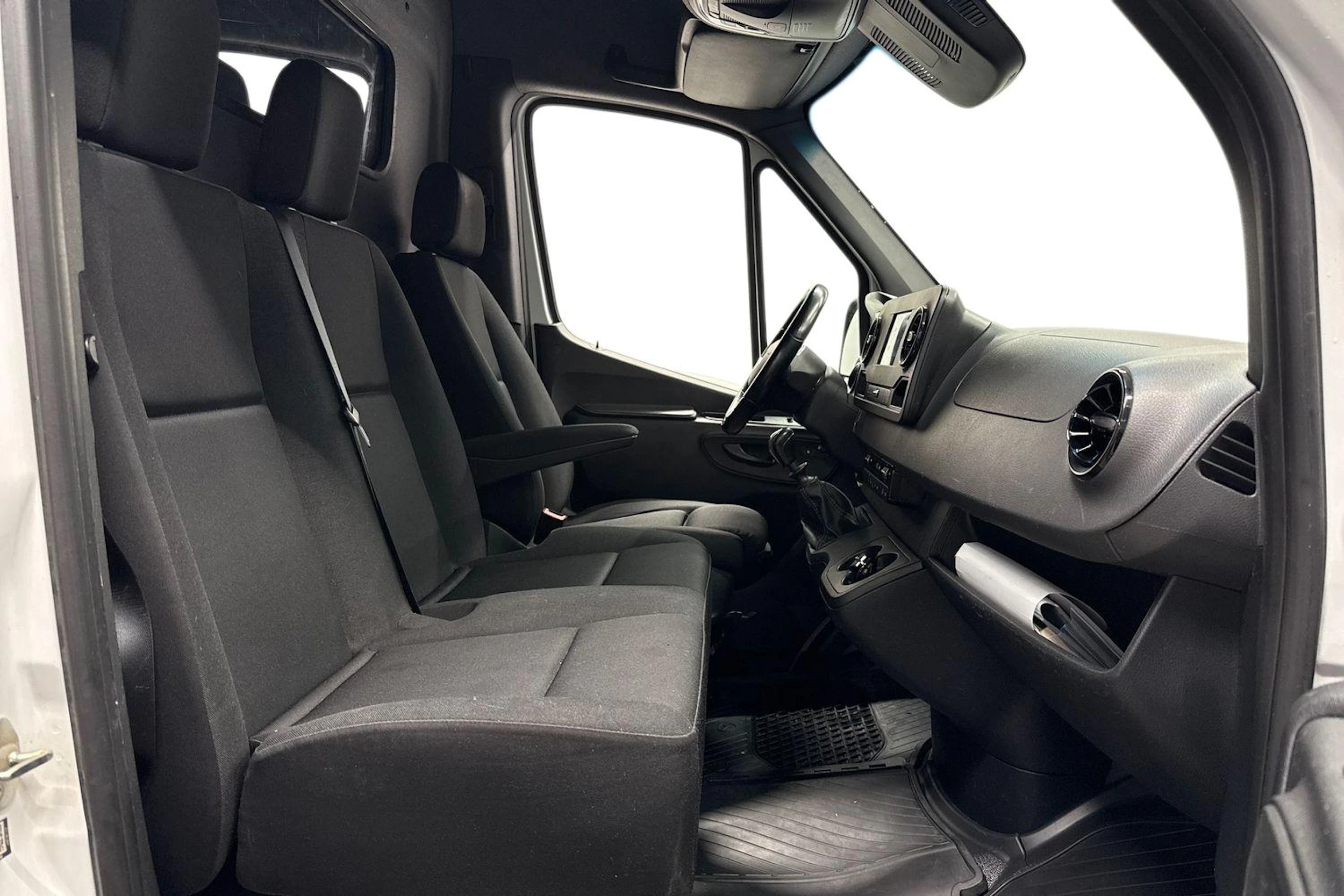 valkoinen Mercedes-Benz Sprinter 2022 kuva 11.