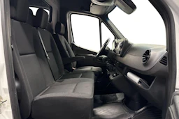 valkoinen Mercedes-Benz Sprinter 2022 kuva 11.