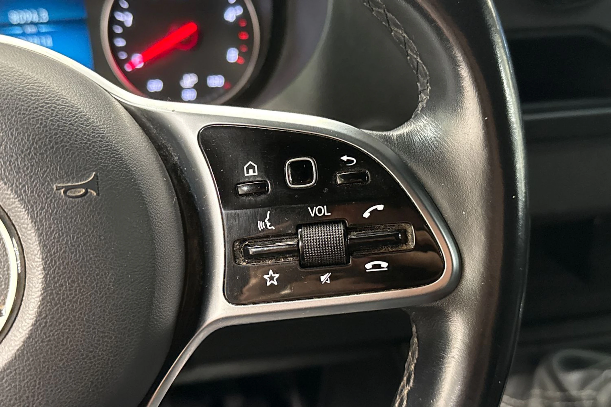valkoinen Mercedes-Benz Sprinter 2022 kuva 18.