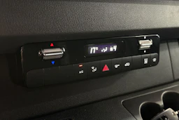 valkoinen Mercedes-Benz Sprinter 2022 kuva 21.