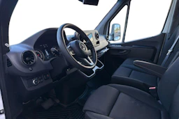 valkoinen Mercedes-Benz Sprinter 2022 kuva 6.